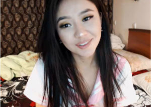 cute and beautiful Asian girl for chat