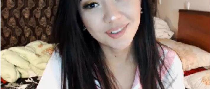 cute and beautiful Asian girl for chat