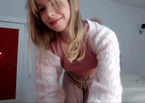 blonde shemale for live chat